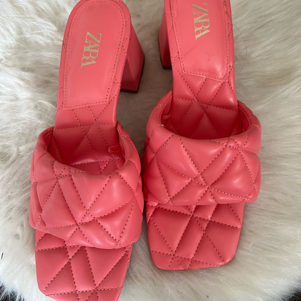 Pink heels